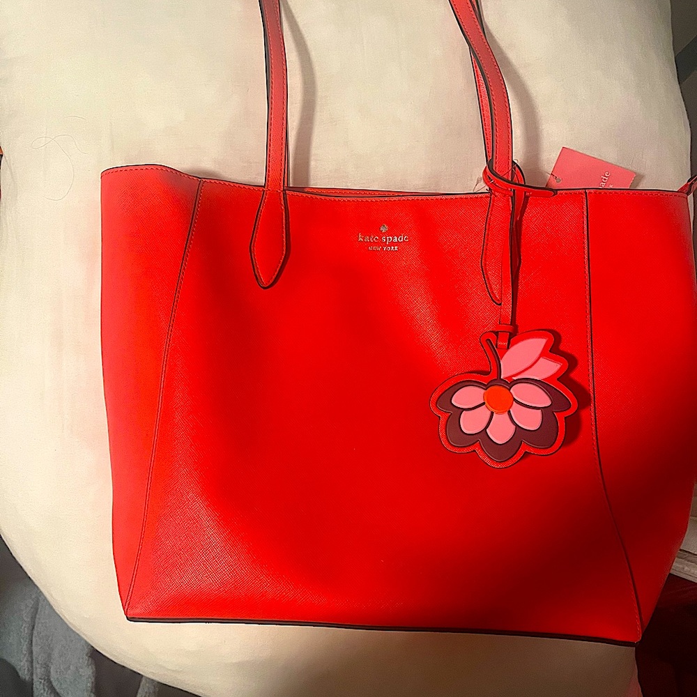 Kate Spade summer pink tote! Perfect for your summer wardrobe on vaca or @ work!